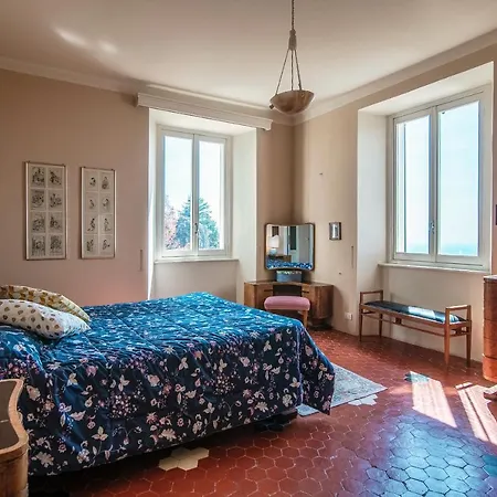 Apartment I Tigli - By Myhomeincomo *