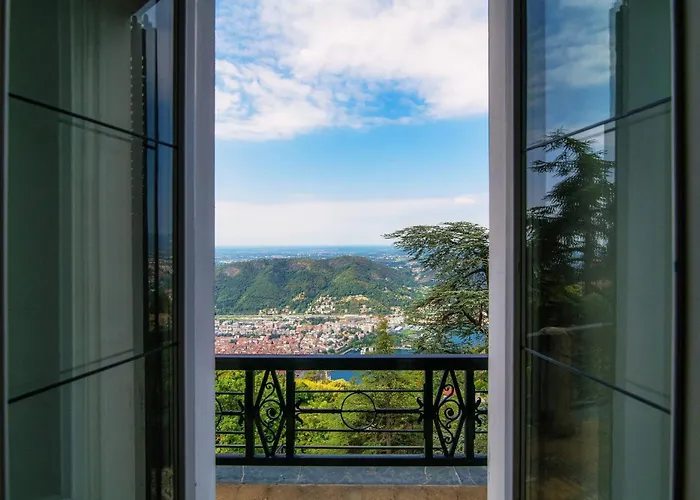 I Tigli - By Myhomeincomo * Brunate